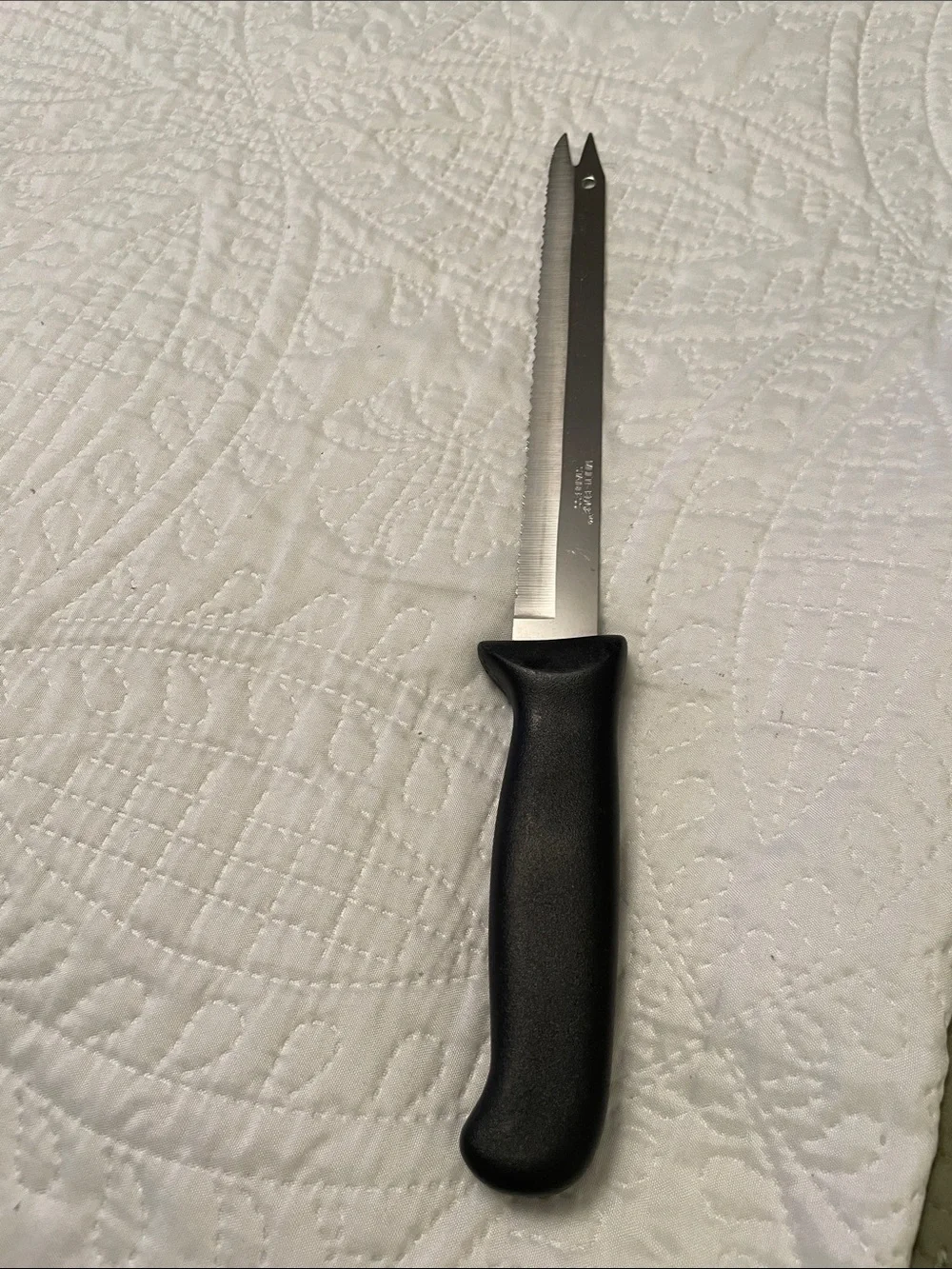 Like NEW MULTI-Edge Stainless Steel Long Serrated Knife for Breads & Cakes SHARP